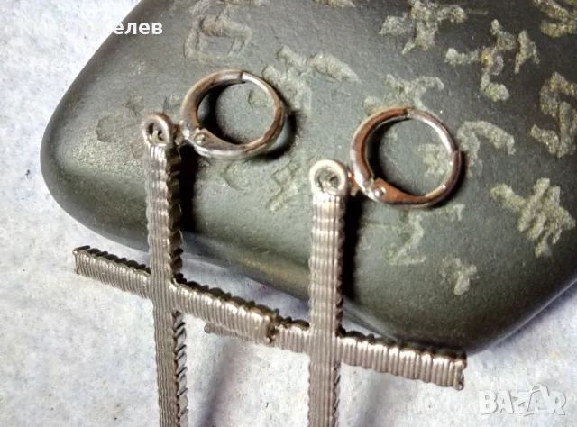 ЧИФТ СРЕБРИСТИ ВИНТИДЖ АРТ СТИЛ КРЪСТОВИДНИ ОБЕЦИ с ФАСЕТИРАНИ КРИСТАЛИ 48824, снимка 2 - Обеци - 48828334