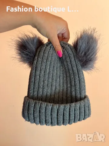Сива пухена плетена шапка с два помпона от еко косъм 🩶, снимка 4 - Шапки - 47854286