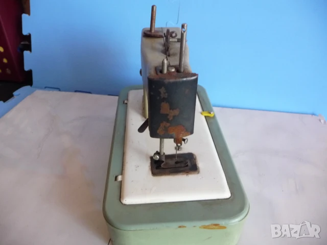 Колекционерска шевна машина Rodica детска , снимка 6 - Антикварни и старинни предмети - 51013960