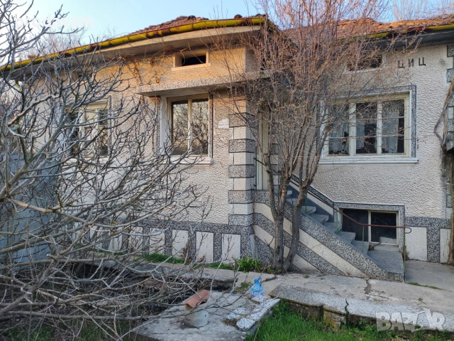 ДВЕ МАСИВНИ ТУХЛЕНИ КЪЩИ + ПАРЦЕЛ за продажба в село Яздач - СПЕШНО - ИЗГОДНО, снимка 4 - Къщи - 49209964