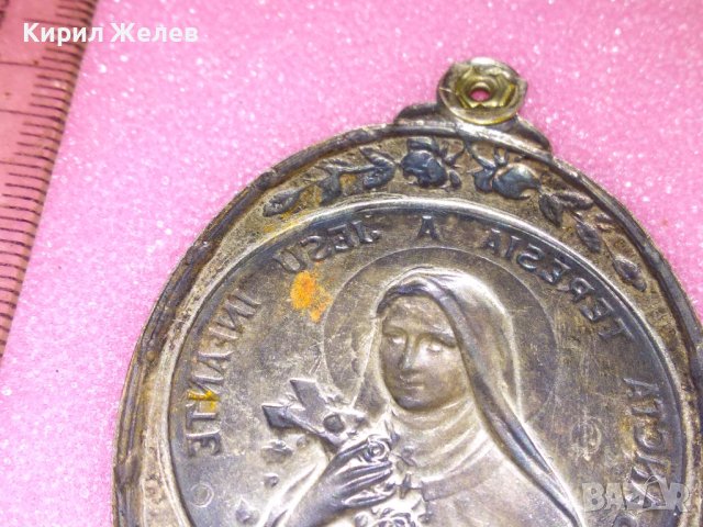 СВЕТА ТЕРЕЗА Старинна РИМОКАТОЛИЧЕСКА СРЕБЪРНА ИКОНКА / ОБКОВ за МЕДАЛЬОН МАЙСТОРСКА ИЗРАБОТКА 41826, снимка 13 - Антикварни и старинни предмети - 44394315