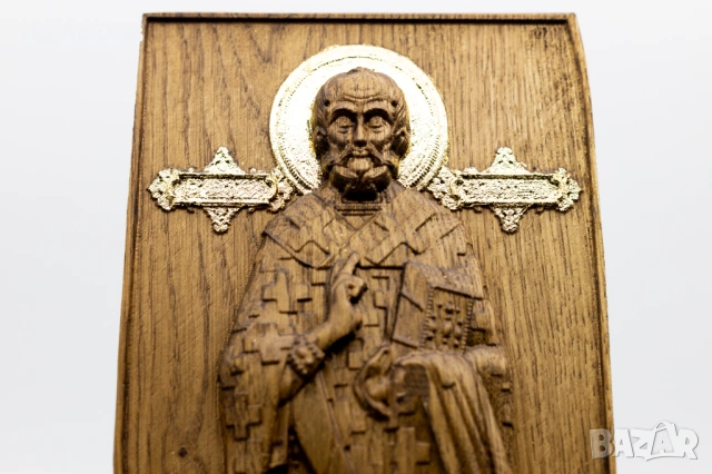 Позлатена релефна икона на Свети Николай Чудотворец от дъб, снимка 5 - Икони - 53223991