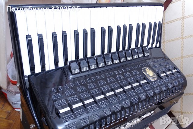 Акордеон Велтмайстер Метеор 120 баса, снимка 10 - Акордеони - 36650092