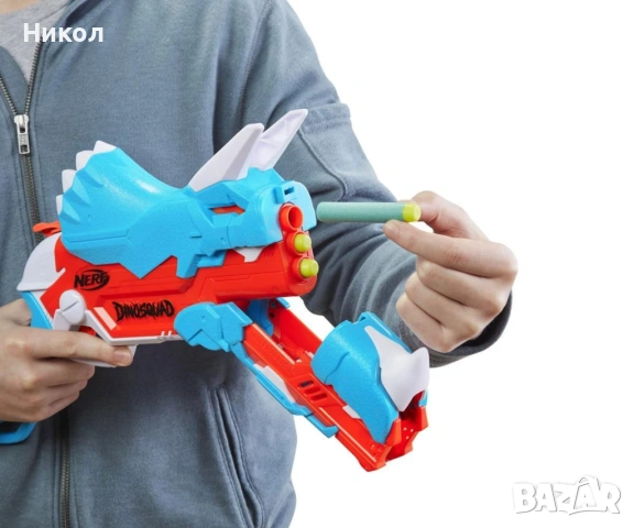 NERF DinoSquad Tricera бластер, 3-стрелковидна чупеща се цев, 12 Nerf стрелички, държач за стрели, снимка 5 - Други - 53028967