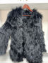Пухкаво палто с дълъг косъм, снимка 1 - Палта, манта - 44737810
