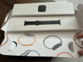 Apple Watch SE - 44mm Space Black Alu Black Sport Band GPS, снимка 10