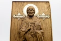Позлатена релефна икона на Свети Николай Чудотворец от дъб, снимка 5