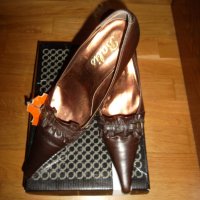 Дамски обувки на висок ток в кафяв цвят, снимка 1 - Дамски обувки на ток - 30538541