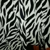риза с тигров принт в черно и бяло, снимка 4 - Ризи - 36770625