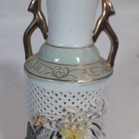 Ажурна порцеланова ваза с позлата ръчна изработка, снимка 5 - Вази - 34519469