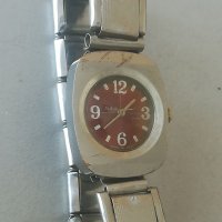 Ретро часовник SLAVA. Made in USSR. Vintage watch. Дамски. Механичен. СЛАВА. СССР. , снимка 1 - Дамски - 37378015