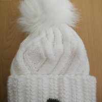 Топла шапка за момичета, дамски модел, еластична плетка с топла подплата,. , снимка 1 - Други - 38578625