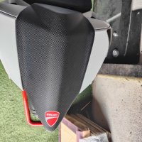 Карбонов капак за задна седалка за Ducati Panigale, снимка 1 - Части - 44350483