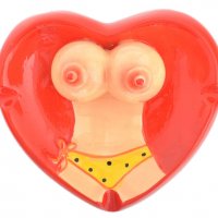 Пепелник сърце, Женско тяло, Керамичен, снимка 2 - Български сувенири - 37146171