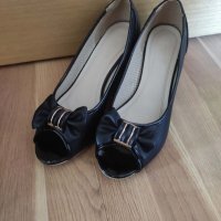 Черни дамски обувки, снимка 1 - Дамски обувки на ток - 38099783