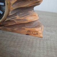 Настолен механичен часовник с дърворезба, снимка 5 - Антикварни и старинни предмети - 40522160
