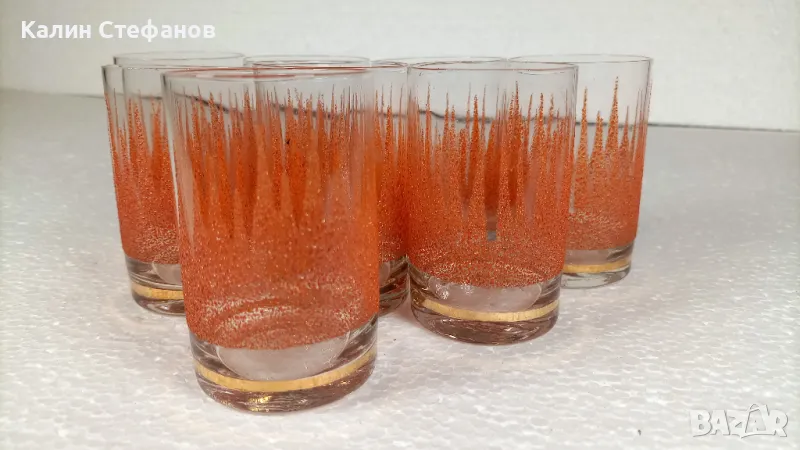 Стари, ретро, чаши за алкохол, цветна посипка, златен кант, твъд  алкохол, снимка 1