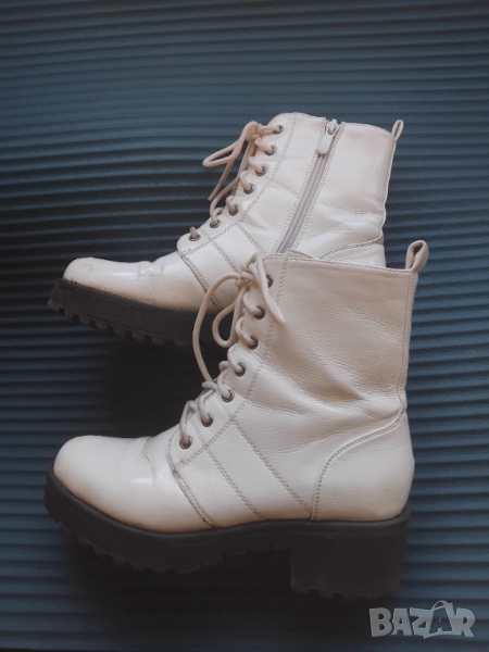 Бели дамски ботуши / боти, 39 номер, снимка 1