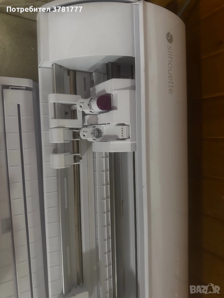 Режещ плотер Silhouette Cameo 5 – почти нов, снимка 1