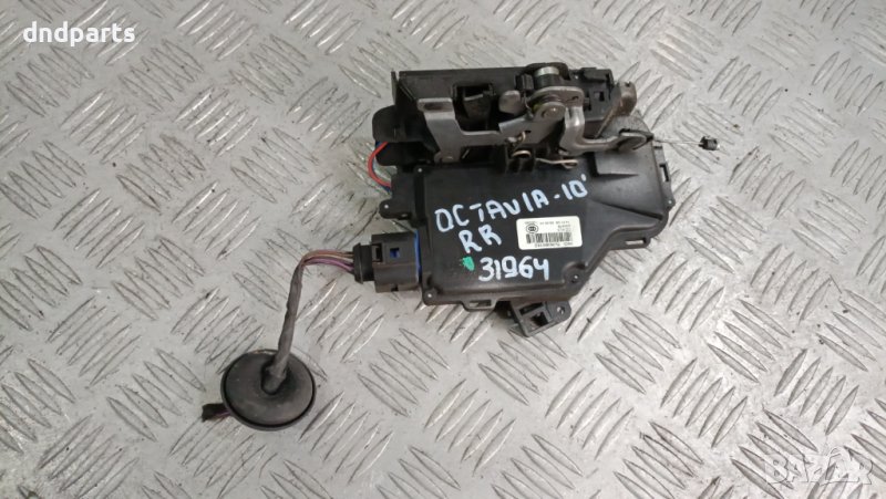 Брава врата Skoda Octavia 2010г.(задна дясна)	, снимка 1