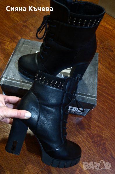 Дамски кожени боти на ток, снимка 1