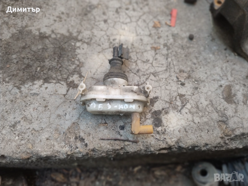 Вакум Централно Заден Капак За Фолксваге Пасат Б3 Комби 1993г / VW Passat B3 Combi 1993y, снимка 1