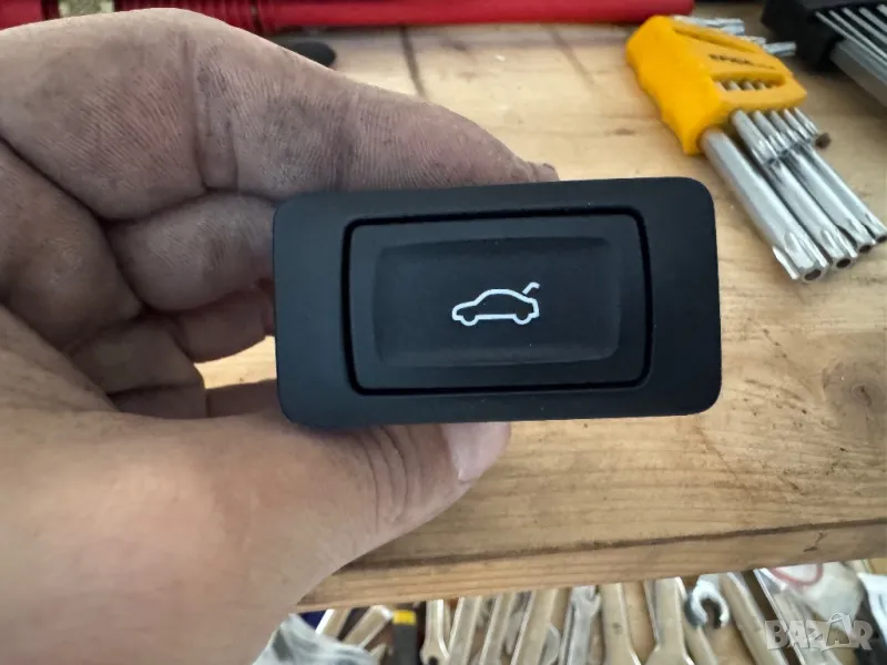 Audi бутон багажник , снимка 1