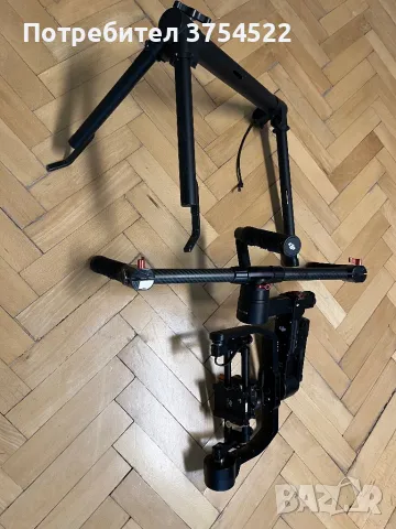 DJI Ronin-M - стабилизатор и държач за камери (черен), снимка 9 - Чанти, стативи, аксесоари - 47409922