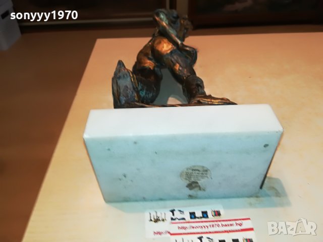 футболист сувенир от франция 2812221357, снимка 3 - Антикварни и старинни предмети - 39127047