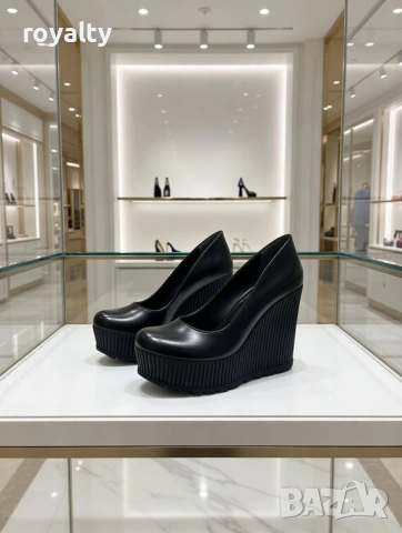Обувки на платформа - черна лъскава кожа, снимка 4 - Дамски ежедневни обувки - 54029634