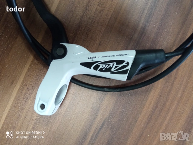 задна хидравлична спирачка.