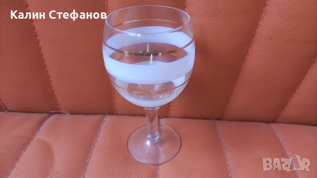 Страхотни ретро ракиени чаши, комплект,  златни кантове,  столче, бял мат кантове – 6 бр, снимка 6 - Антикварни и старинни предмети - 47940511