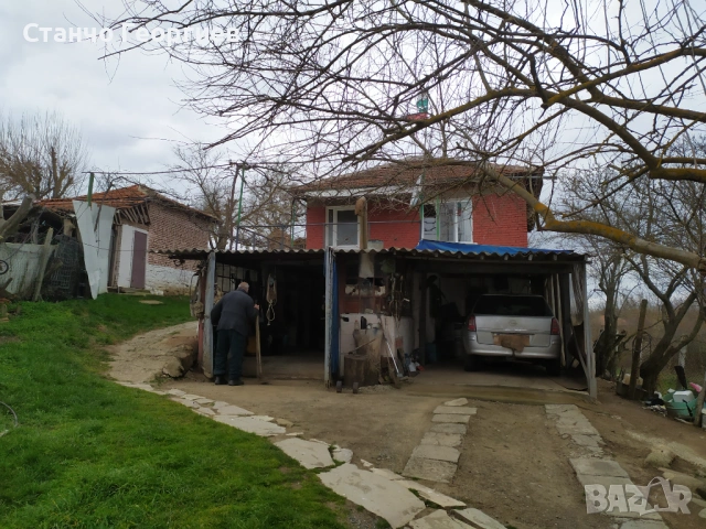 Продава къща с голям двор в село Зорница(Бургаска обл.), снимка 3 - Къщи - 54017074