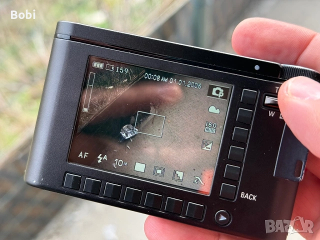 Samsung NV10, снимка 6 - Фотоапарати - 54036676