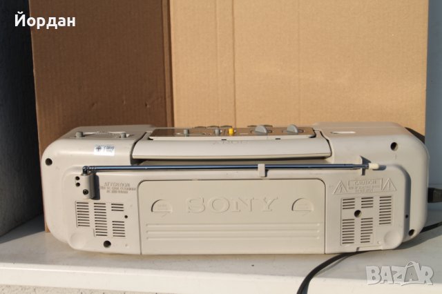 Радиокасетофон ''Sony cfs 208 l'', снимка 8 - Колекции - 39675115