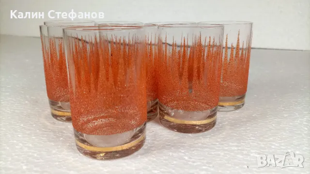 Стари, ретро, чаши за алкохол, цветна посипка, златен кант, твъд  алкохол