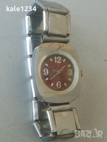 Ретро часовник SLAVA. Made in USSR. Vintage watch. Дамски. Механичен. СЛАВА. СССР. , снимка 1 - Дамски - 37378015