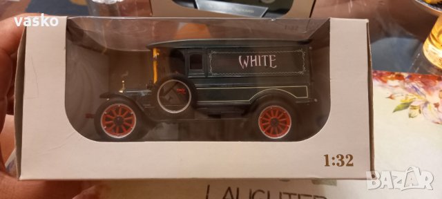WHITE VAN 1920-SIGNATURE 1:32, снимка 3 - Колекции - 29884263