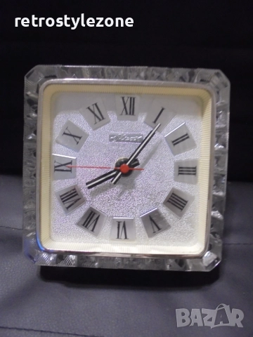 № 8297 Стар настолен часовник „Маяк“   , снимка 5 - Други ценни предмети - 51949309