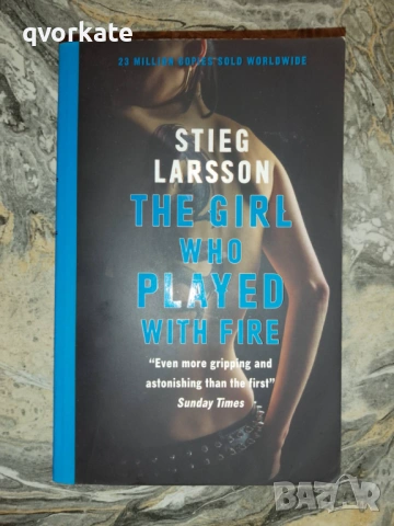 Dark Waters - G. R. Halliday , снимка 2 - Художествена литература - 38383908