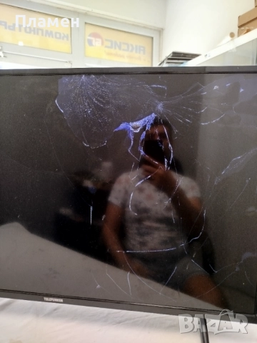 Телевизор Telefunken 40FAE5512 на части