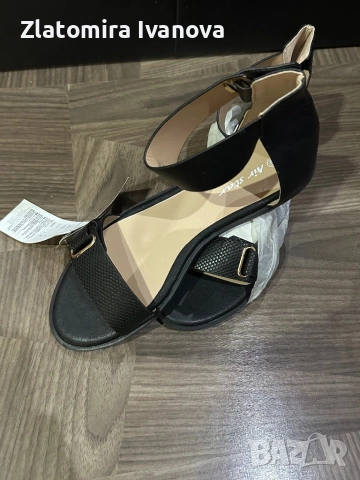 Дамски сандали