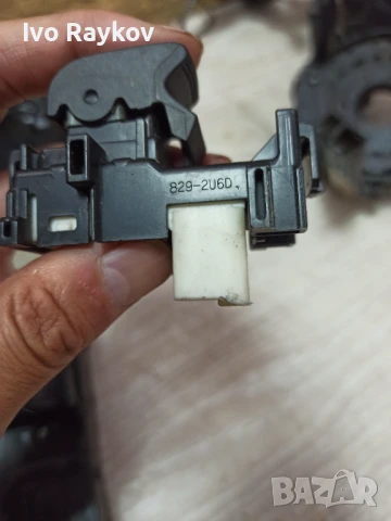 Бутон ел стъкла Toyota 829-2U6D, снимка 6 - Части - 51381302