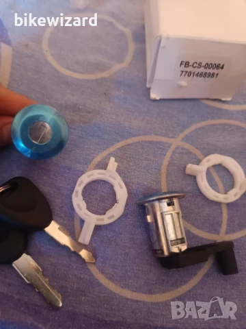 Комплект цилиндри за ключалки 7701468981 за Renault Megane Scenic Clio Thalia НОВИ, снимка 3 - Части - 51352462