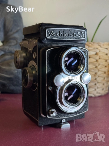 Фотоапарат Yashica 635 среден формат, снимка 4 - Фотоапарати - 54337618