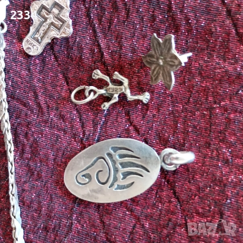 Сребърни бижута , снимка 9 - Колиета, медальони, синджири - 51529628
