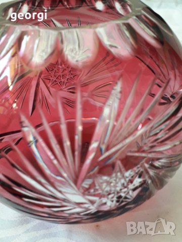 Немска ваза от фасетиран цветен кристал , снимка 2 - Вази - 31481384