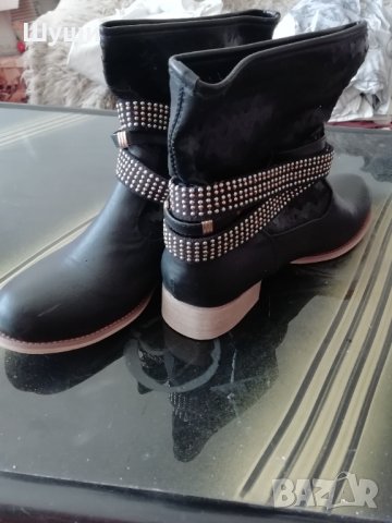 Красиви боти, снимка 3 - Дамски боти - 30280401