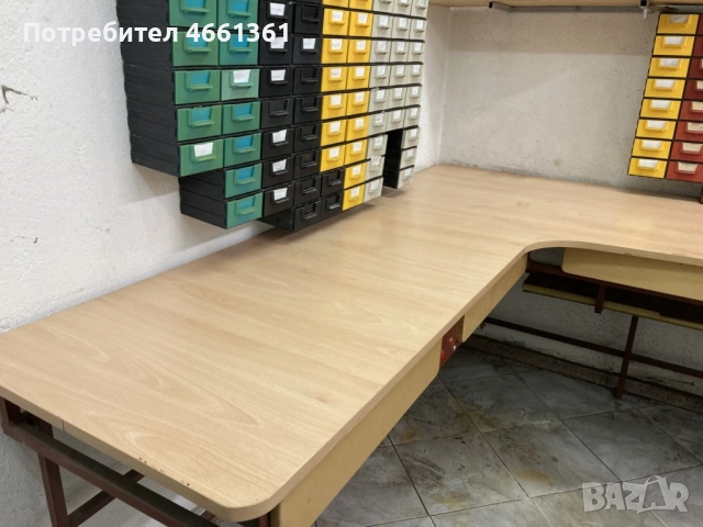 Ъглова работна маса с цял плот, снимка 3 - Маси - 52926695