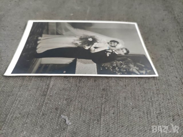 Продавам Стара снимка Марги и Жоро сватба 1942, снимка 1 - Други ценни предмети - 37821660